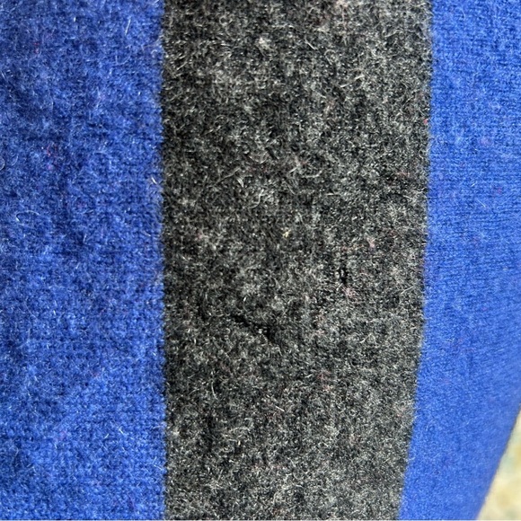 Liz Claiborne 100% Cashmere V-Neck Cardigan – Size M – Blue & Dark Grey Stripes - Picture 7 of 7